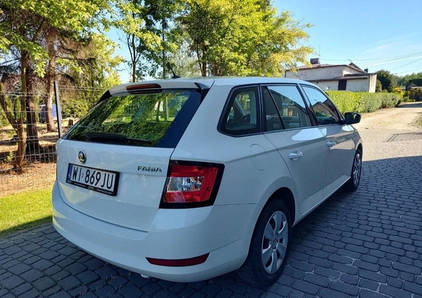 Skoda Fabia cena 38899 przebieg: 93931, rok produkcji 2019 z Urzędów małe 466